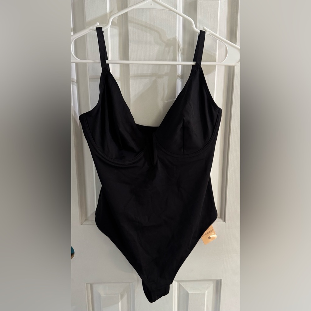 Popilush Elegant Black Women's Bodysuit